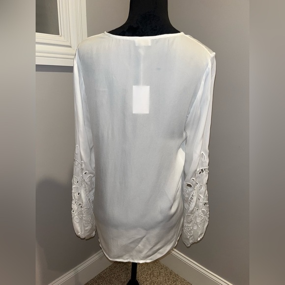 NWT Ecru White V-Neck Blouse with Embroidered Sleeves- Small - Picture 8 of 9